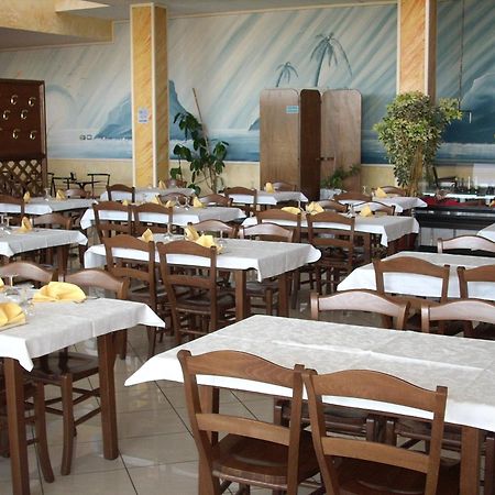 Il Bivio Hotel カルマニョーラ エクステリア 写真