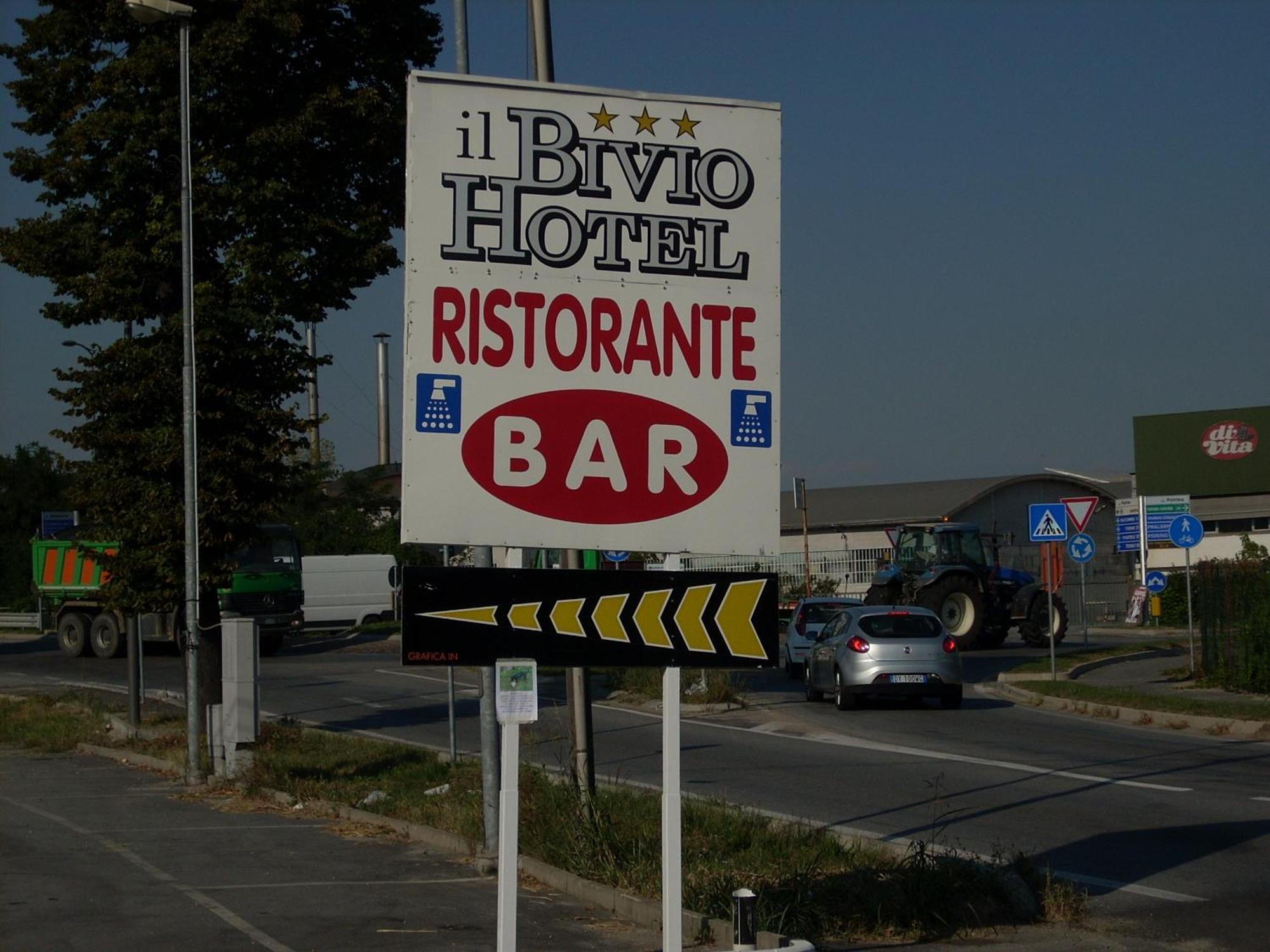 Il Bivio Hotel カルマニョーラ エクステリア 写真